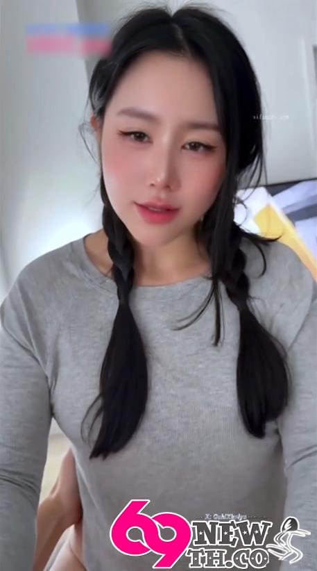 Xi Mengyao public crowded park 04